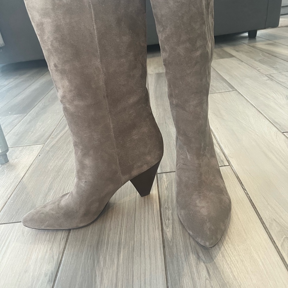 Veronica Beard Gray Heeled mid calf suede Boots with Pointed Toe and Medium heel